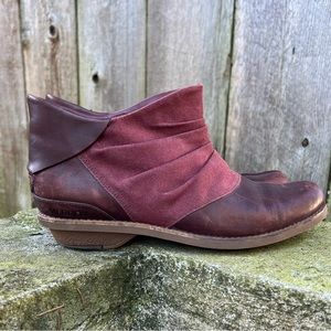 Merrell Andorra wine colored booties 8.5